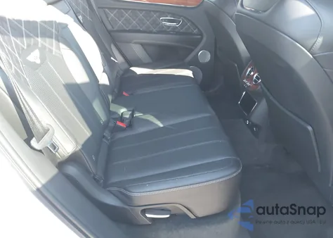 2021 Bentley Bentayga V8 из США, поврежденный, VIN SJAAM2ZV7MC033750